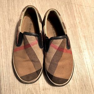 Burberry boys shoes